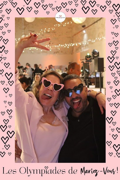 Mevenprod - Location De Borne Photo - Photobooth - Borne Vidéo 360 - Vidéobooth - Borne Selfie - Borne Karaoké, Loueur de Matériel de Fête à Cerny