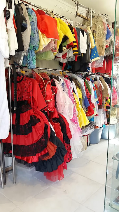 Bazar Carnaval, Magasin D'articles De Fête à Régusse