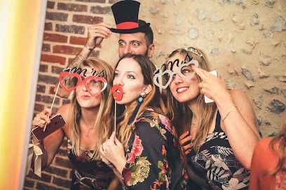 Ma Borne Selfie - Location Photobooth | Videobooth | Spinner 360 à Paris (75) et en Île-de-France, Loueur de Matériel de Fête à Carrières-sous-Poissy